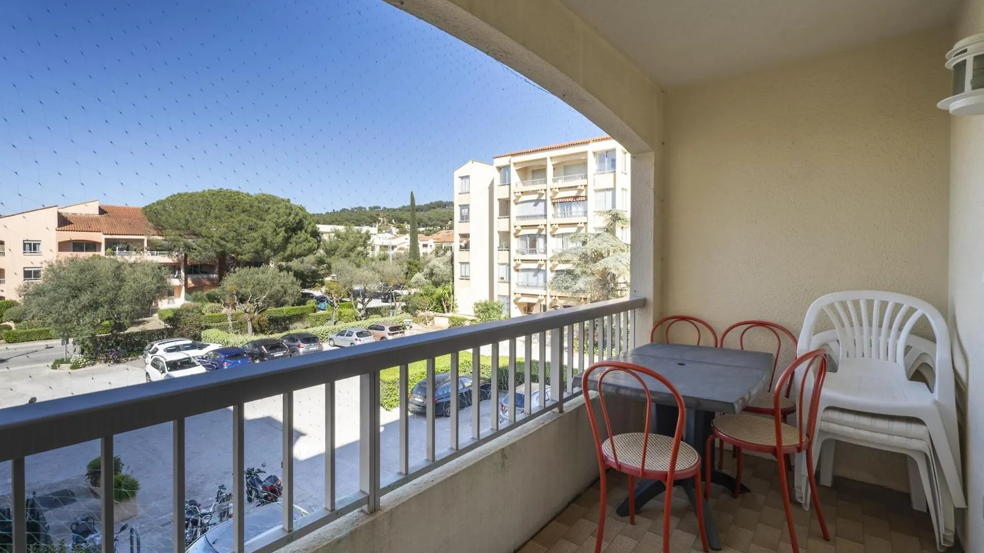 Studio Pour 4 Personnes Saint-Mandrier-sur-Mer Apartment